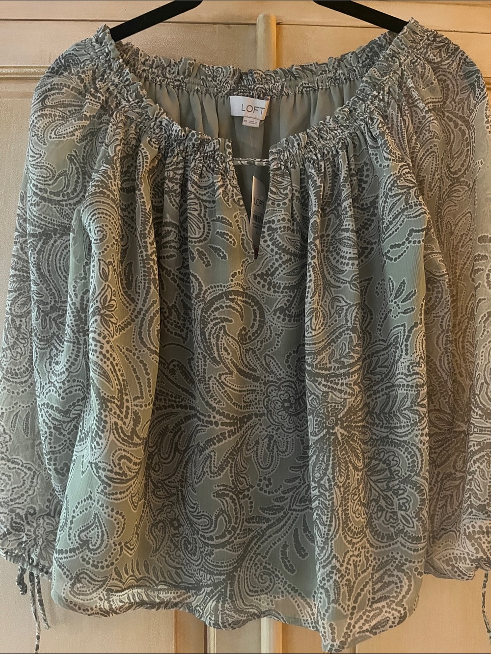 LOFT Sage Green Paisley Off-the-Shoulder Blouse-NWT-size XS